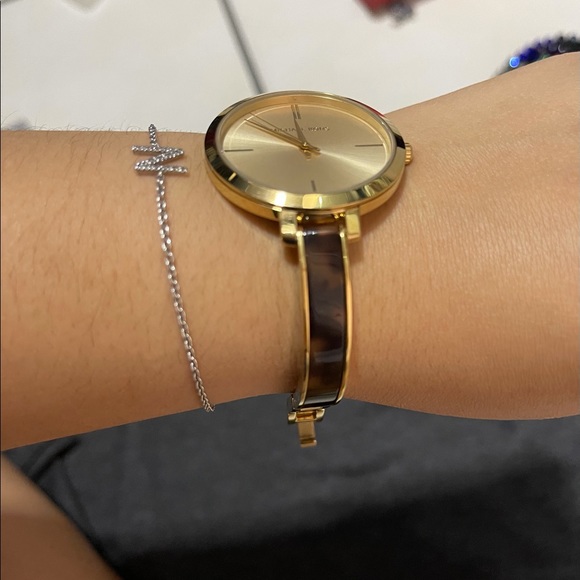 Gorgeous Michael Kors tortoise watch - Picture 3 of 4